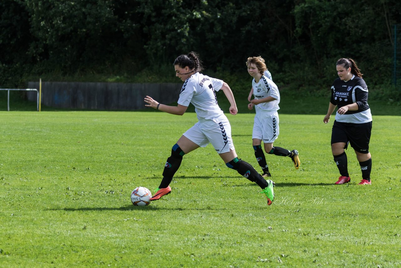 Bild 167 - Frauen SV Henstedt Ulzburg 3 - Bramfeld 3 : Ergebnis: 5:1